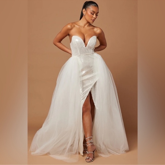 New Strapless Deep V Sequin Tulle Gown in White Size Medium - Picture 2 of 8